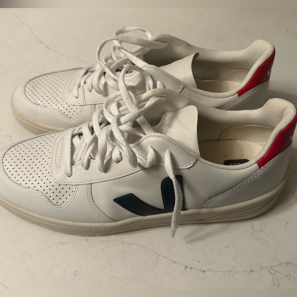 Men’s Veja V-10 Sneaker Size 12, worn once